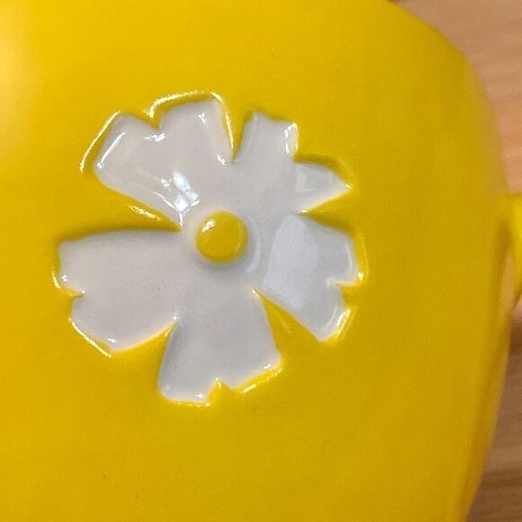 Plain Jane 2010 Yellow “Pray” Coffee Mug Cup with White Flower - Picture 5 of 9